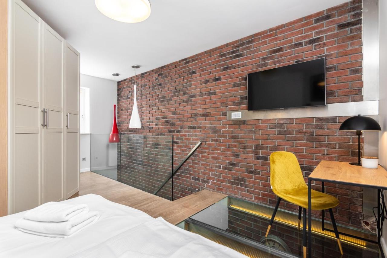 Dwupoziomowy Apartament Na Starym Podgorzu - By Upstairs Krakkó Kültér fotó
